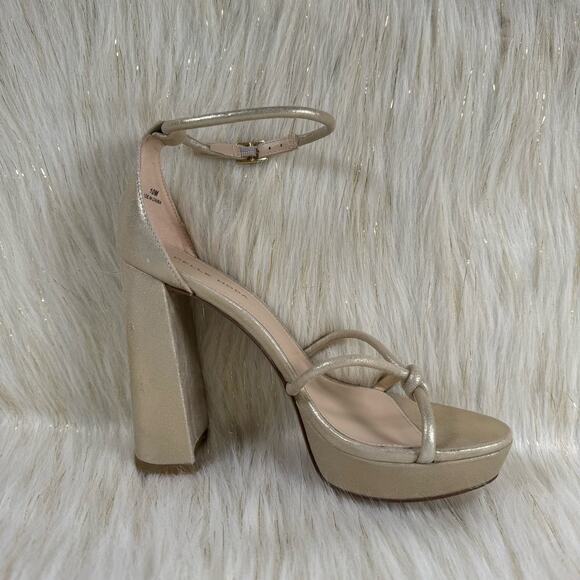 Pella Moda Womens Gilian Ankle Strap Sandal Gold Chunky Heel Platform 10 - Picture 2 of 12